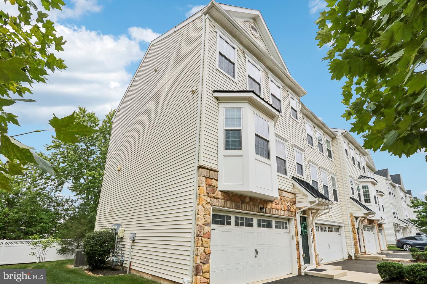 Photo 38 of 41 of 2244 Matts Way townhome