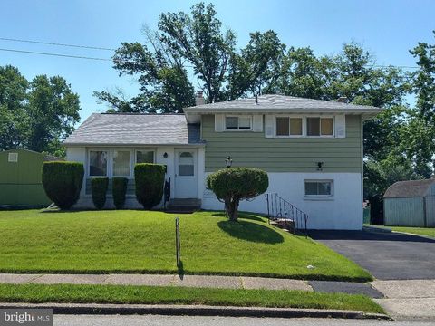 Single Family Residence in Abington PA 1429 Doris ROAD.jpg