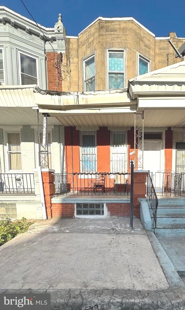 1929 E Tioga Street