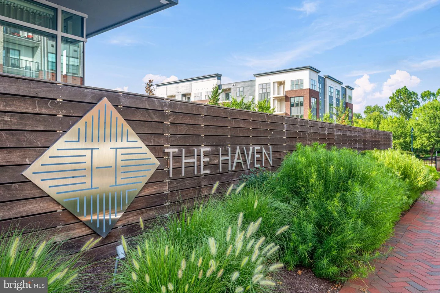 145 Riverhaven Drive Unit 208