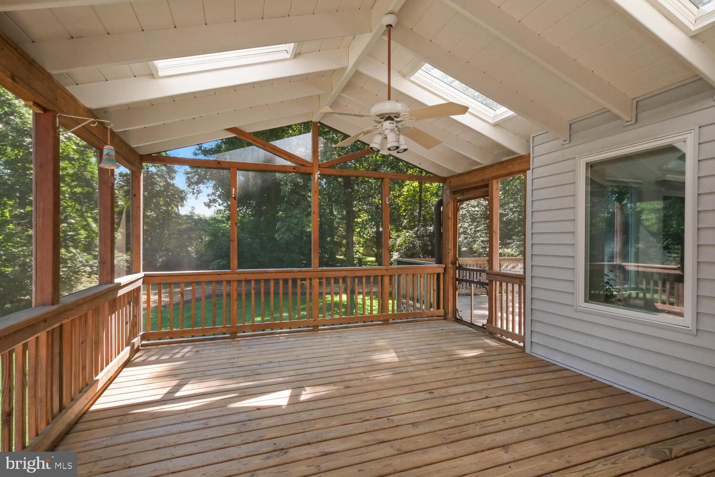 Photo 16 of 41 of 11409 Marcliff Rd house