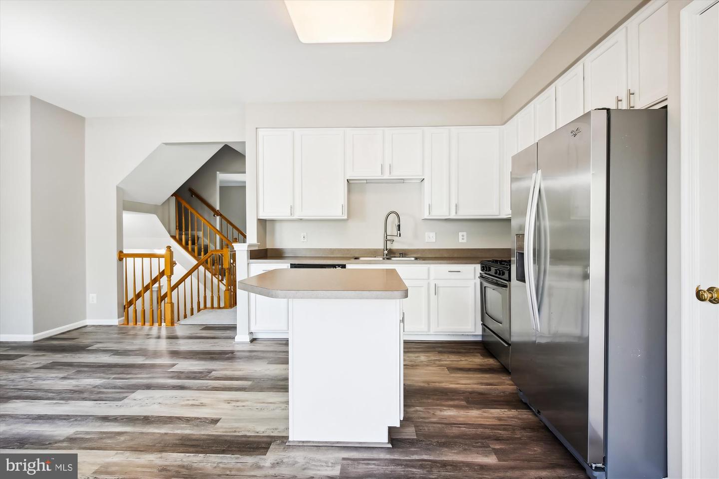 Photo 8 of 64 of 13593 Beckingham Dr townhome