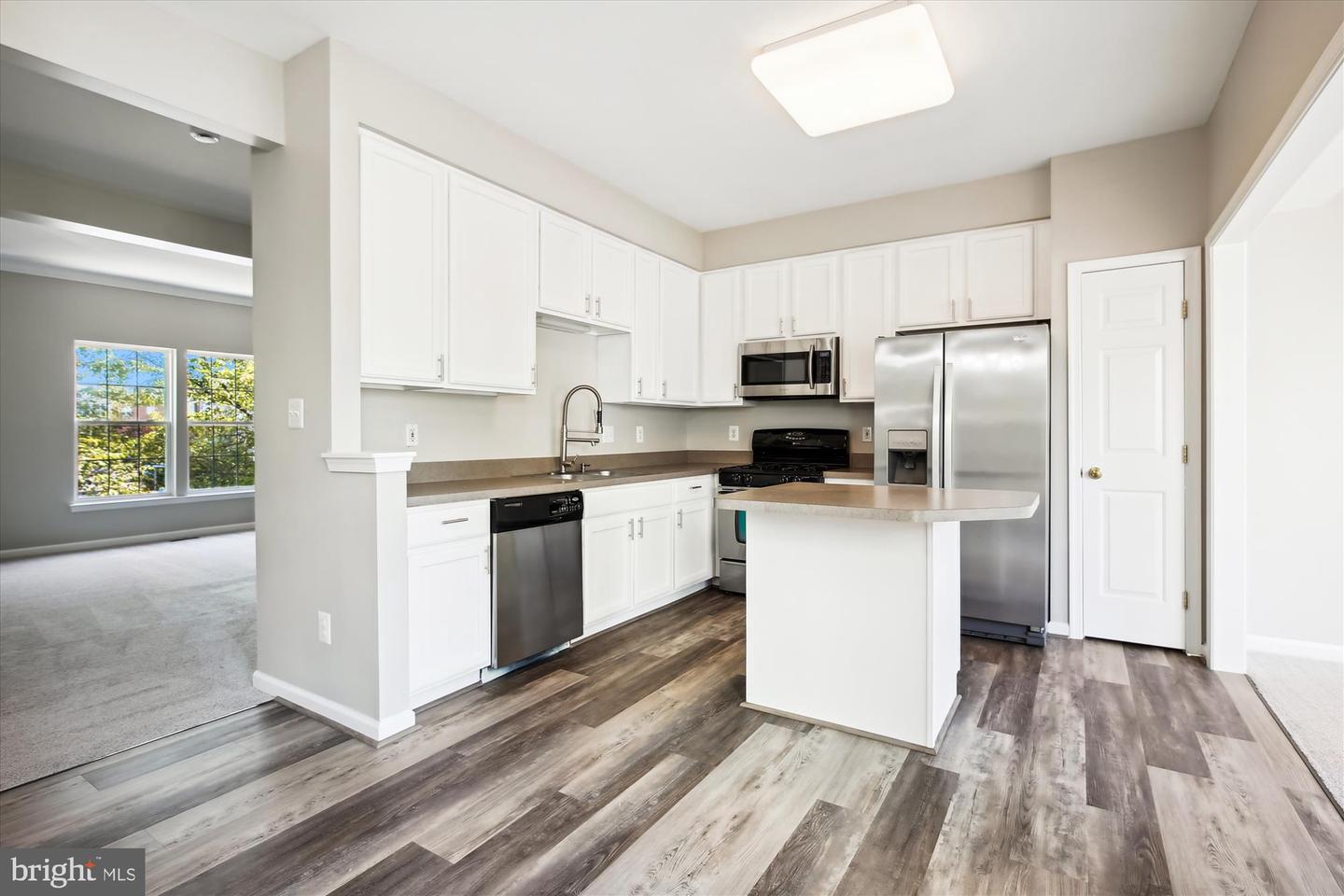 Photo 6 of 64 of 13593 Beckingham Dr townhome