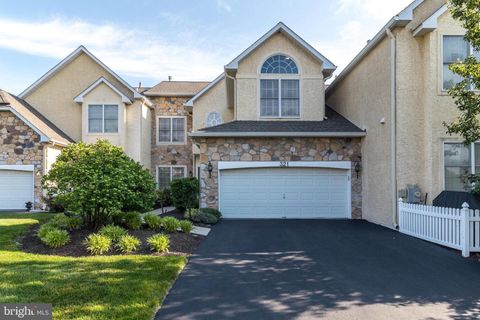 Townhouse in Blue Bell PA 321 Saint Andrews PLACE.jpg