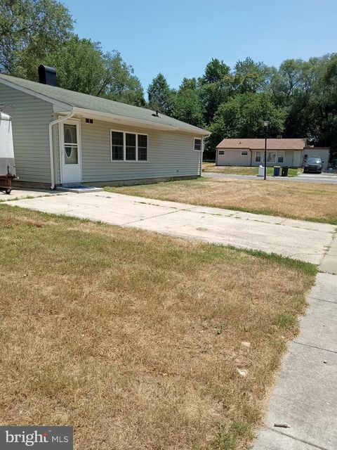 Single Family Residence in Dover DE 1 State CIRCLE.jpg