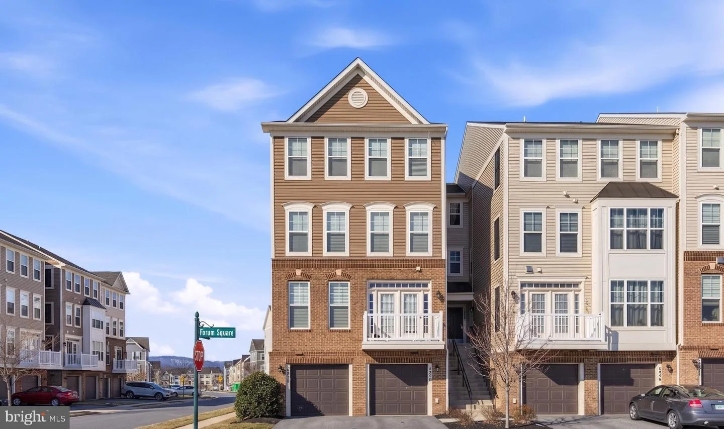5902 Forum Square