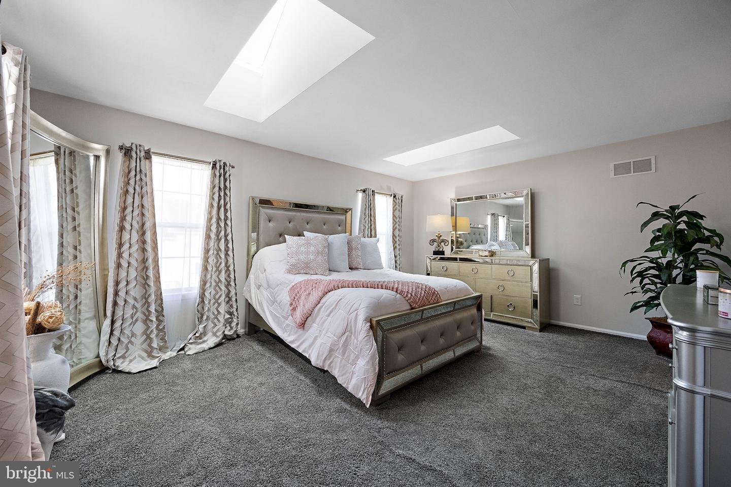 Photo 4 of 29 of 11 Monferrato Ct townhome