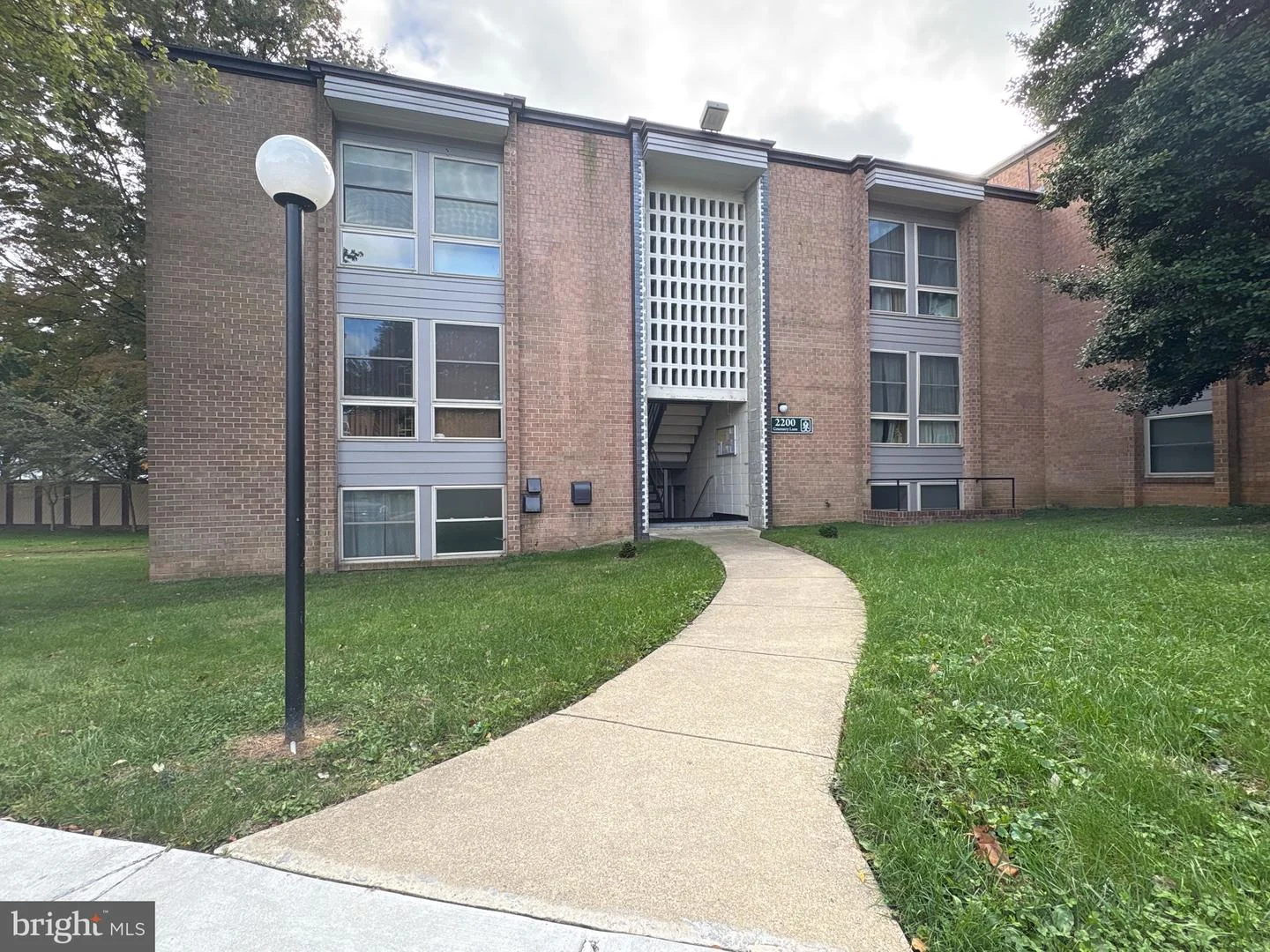 2200 Greenery Lane Unit 101-23