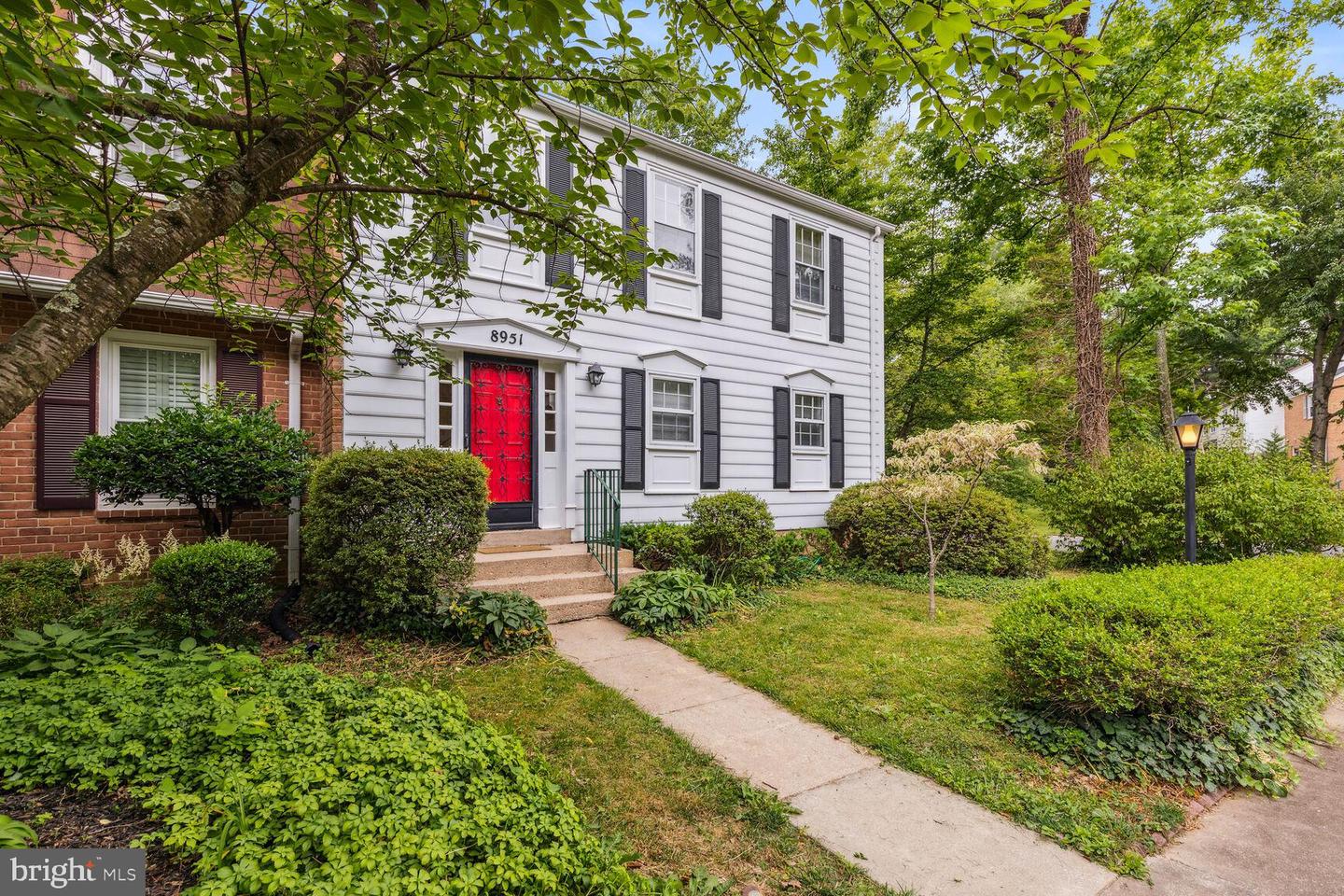 Photo 3 of 23 of 8951 Queen Maria Ct townhome