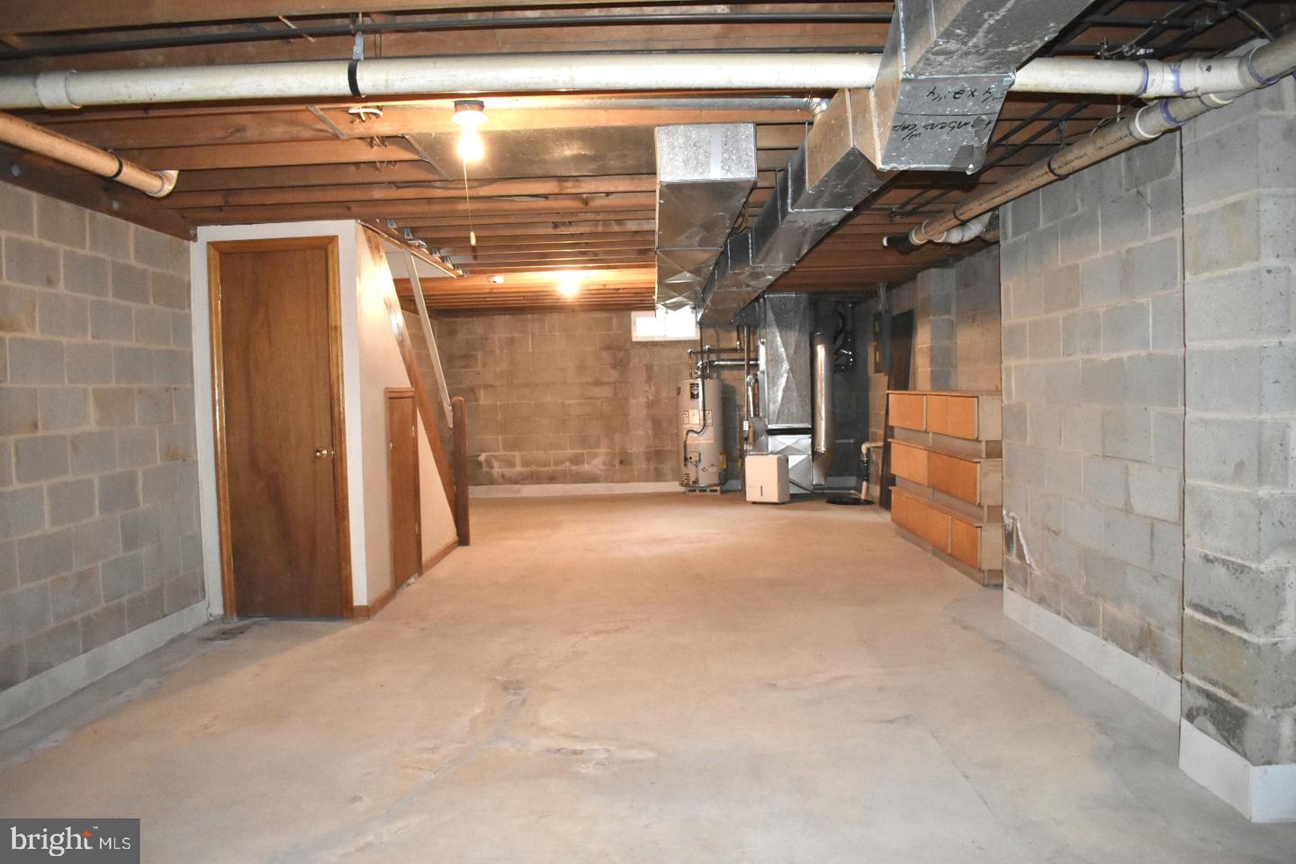 Photo 17 of 19 of 111 E Beechwood Ave #20 townhome