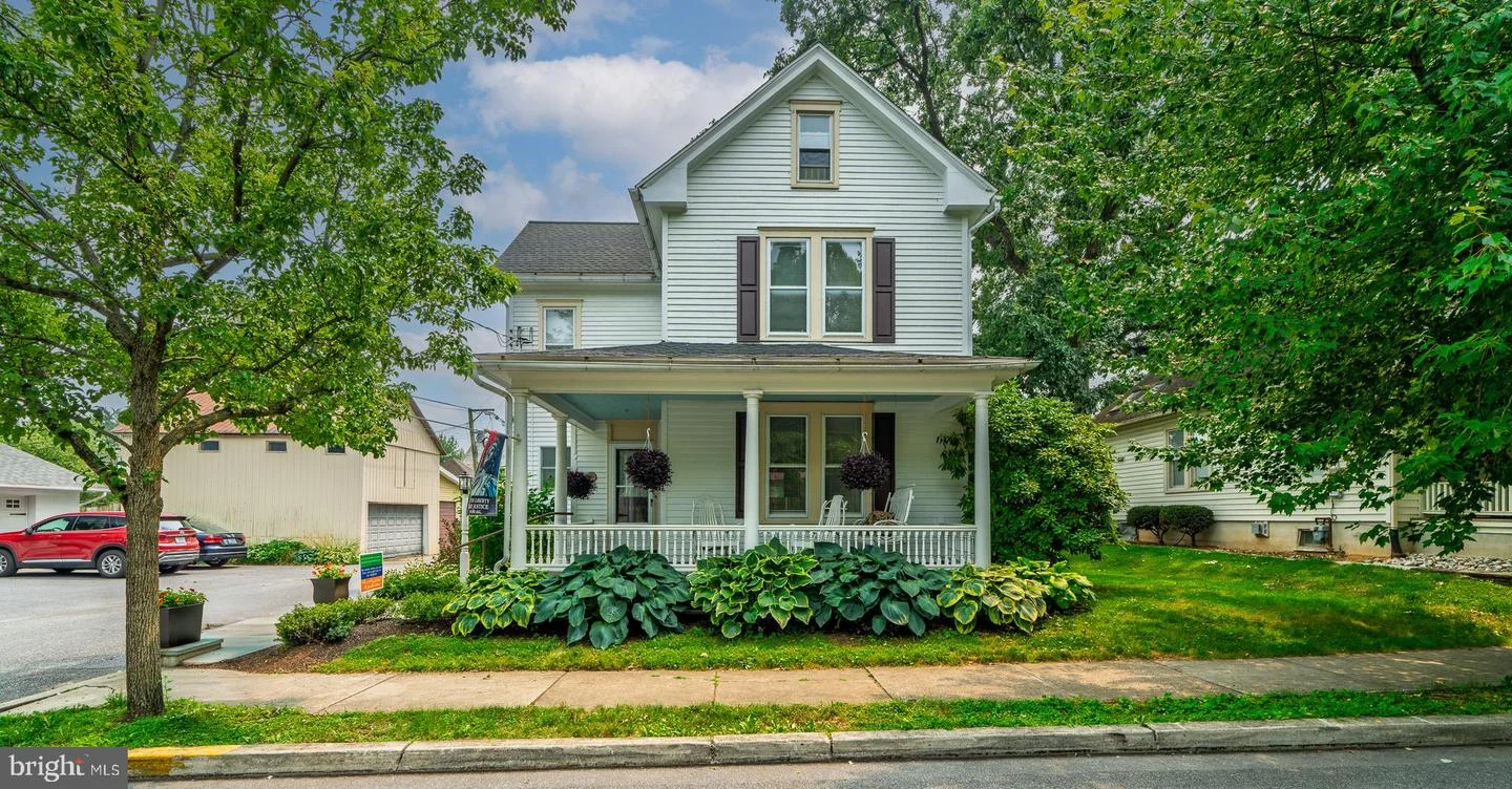 120 W Lemon Street