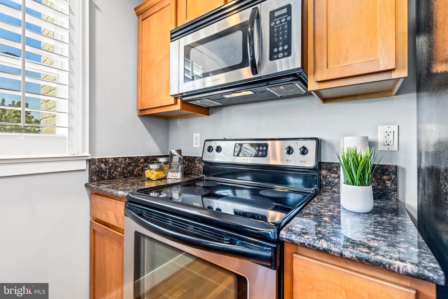 Photo 8 of 24 of 1628 C St SE #201 condo