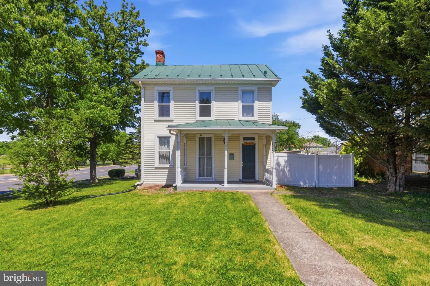 802 E Cork Street
