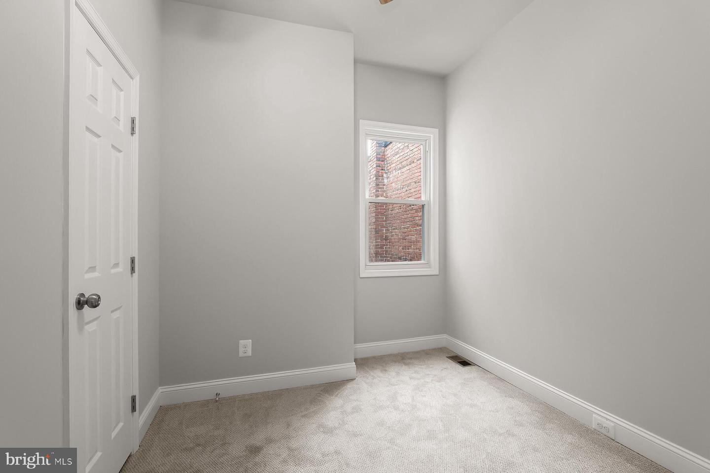 Photo 18 of 32 of 1632 Ruxton Ave townhome