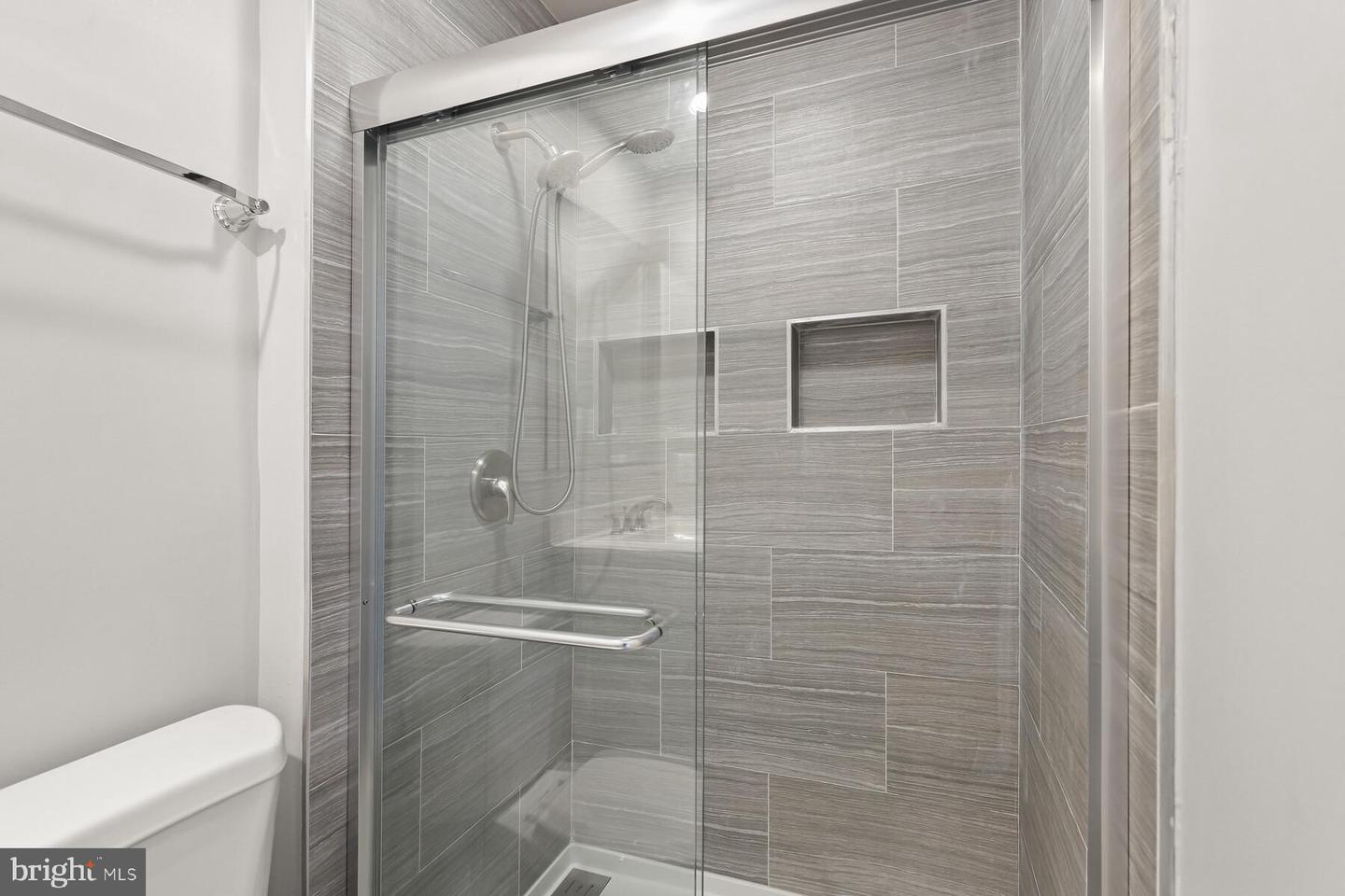 Photo 16 of 32 of 1632 Ruxton Ave townhome