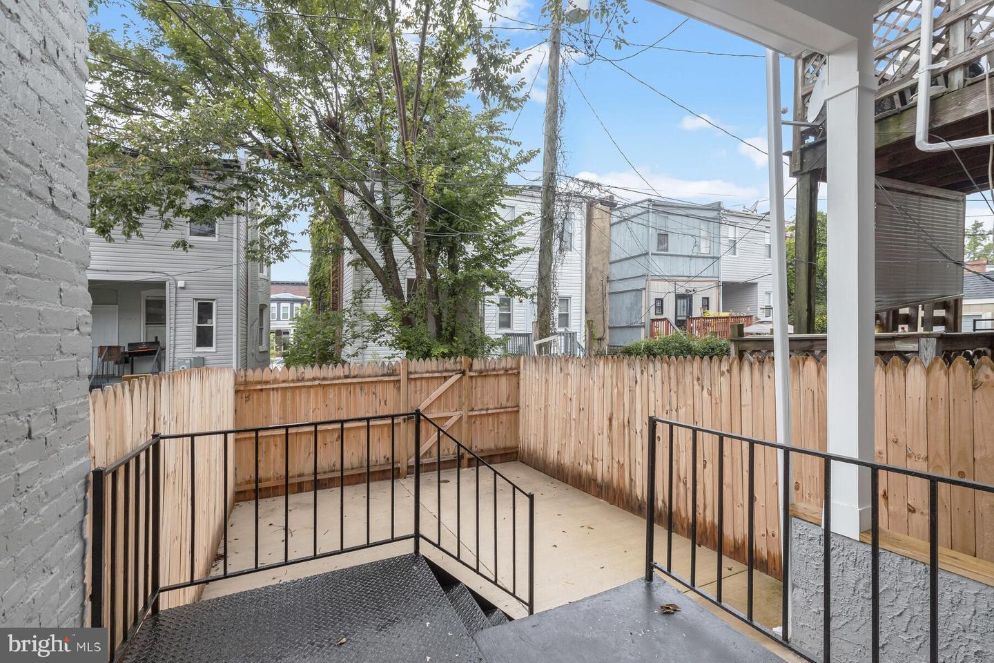 Photo 13 of 32 of 1632 Ruxton Ave townhome