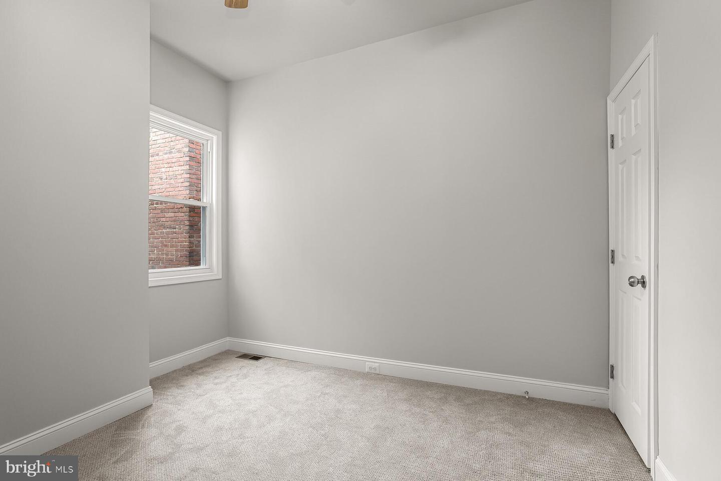 Photo 17 of 32 of 1632 Ruxton Ave townhome