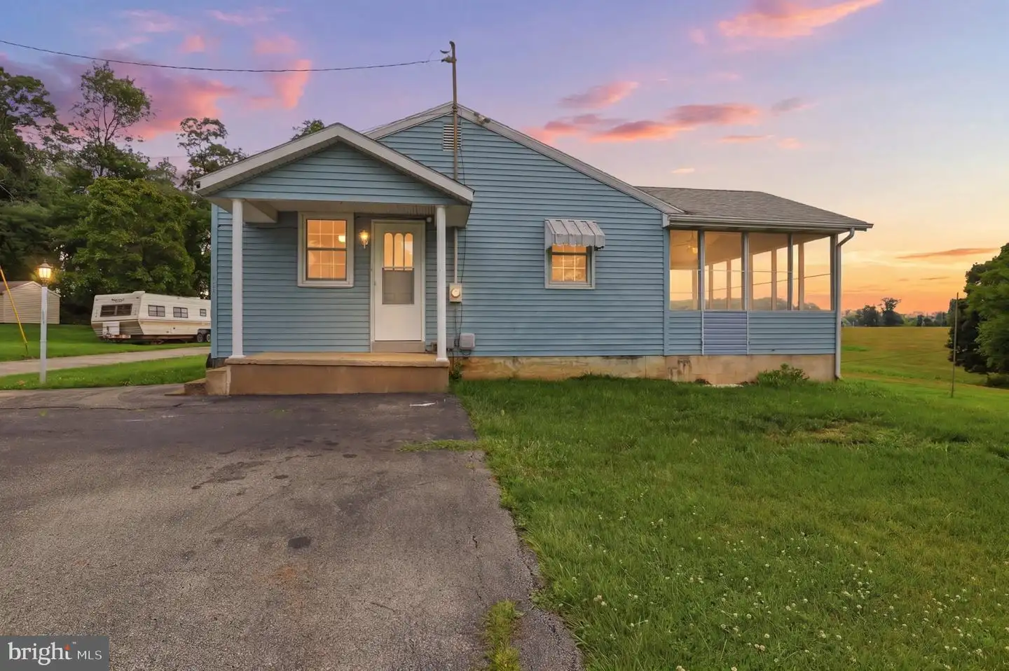 1213 S Lake Road, Spring Grove, PA, 17362