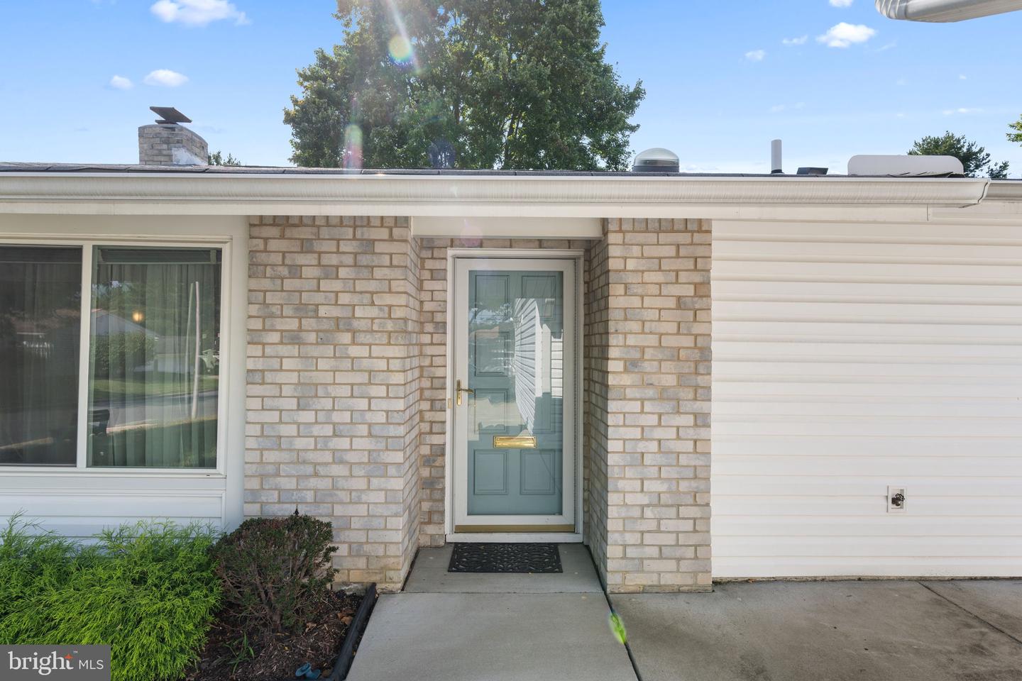 Photo 2 of 51 of 15400 Short Ridge Ct #42-A multi-family property