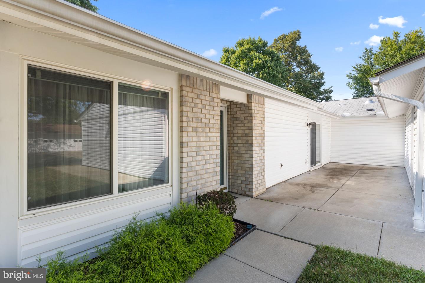 Photo 3 of 51 of 15400 Short Ridge Ct #42-A multi-family property