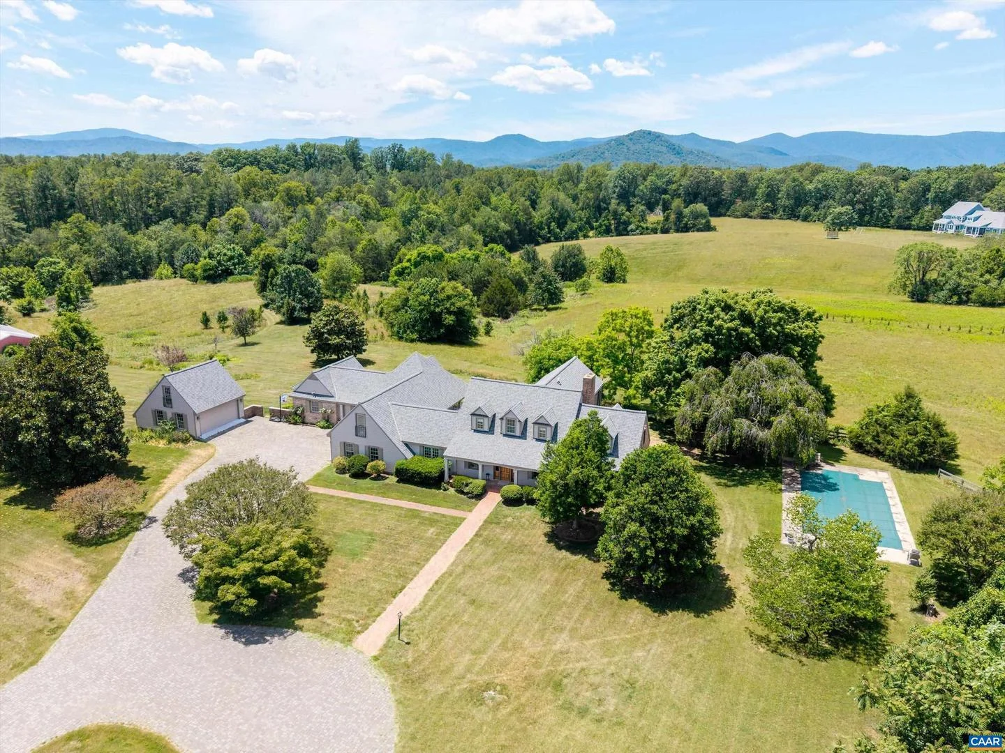 546 Three Pond Ln Ln