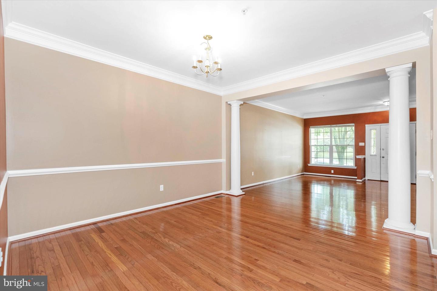 Photo 6 of 50 of 219 Birchwood Dr townhome