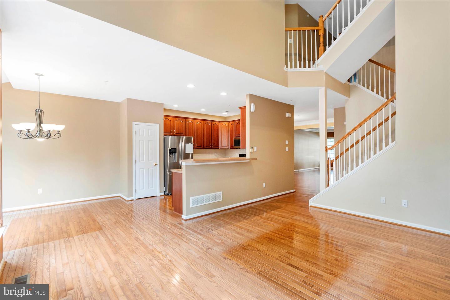 Photo 11 of 50 of 219 Birchwood Dr townhome