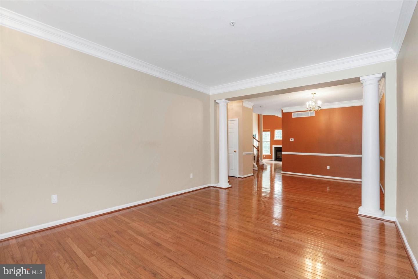 Photo 3 of 50 of 219 Birchwood Dr townhome