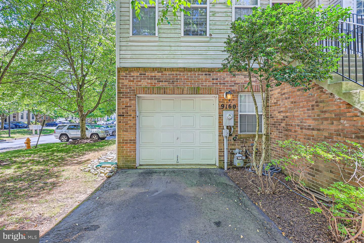 Photo 6 of 14 of 9160 Carriage House Ln #32 townhome