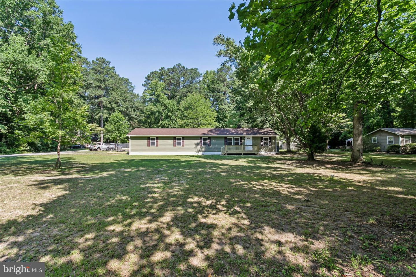 648 Coachpoint Road, Hartfield, Virginia image 2