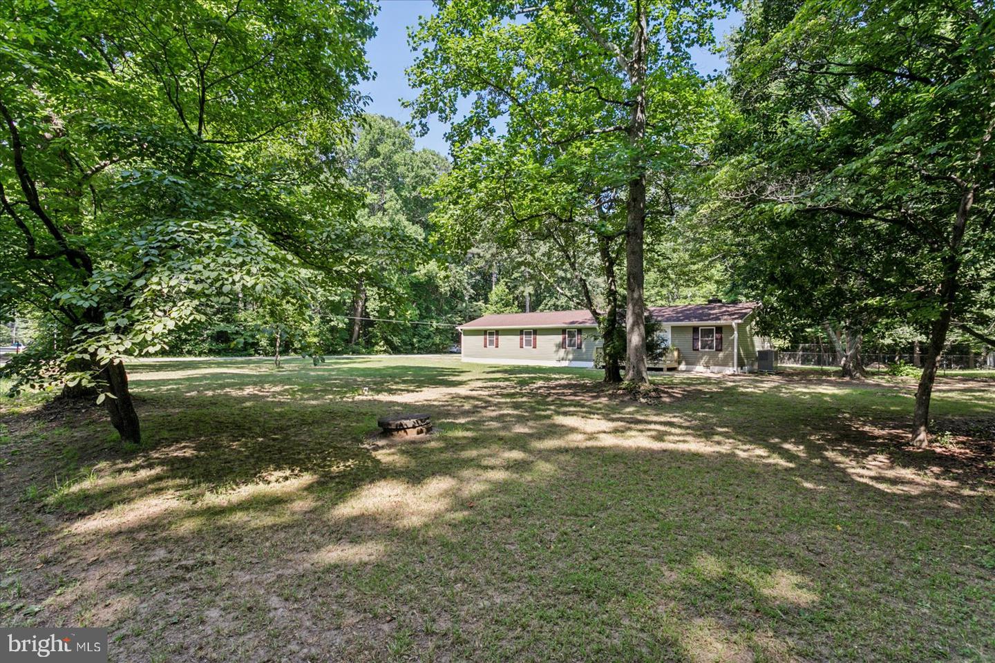 648 Coachpoint Road, Hartfield, Virginia image 3