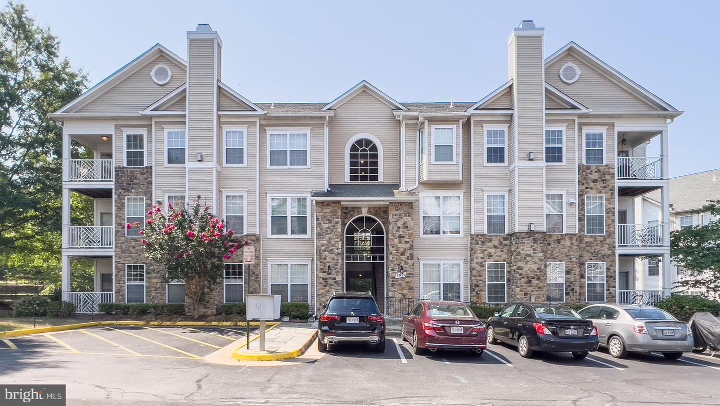 5921 Founders Crossing Court Unit 102, Alexandria, VA, 22310