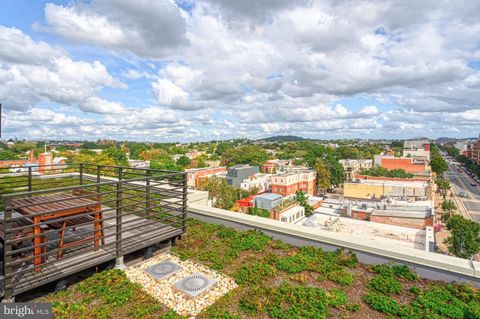 Condominium in Washington DC 646 H STREET 36.jpg