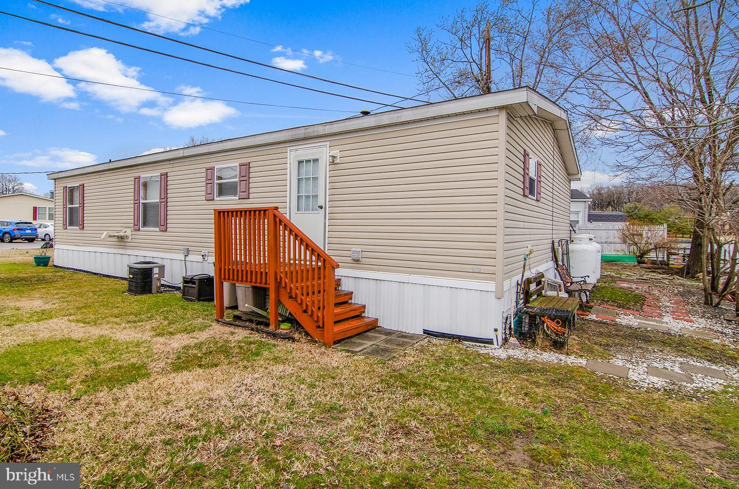 Photo 4 of 22 of 30 Shore Rd mobile home