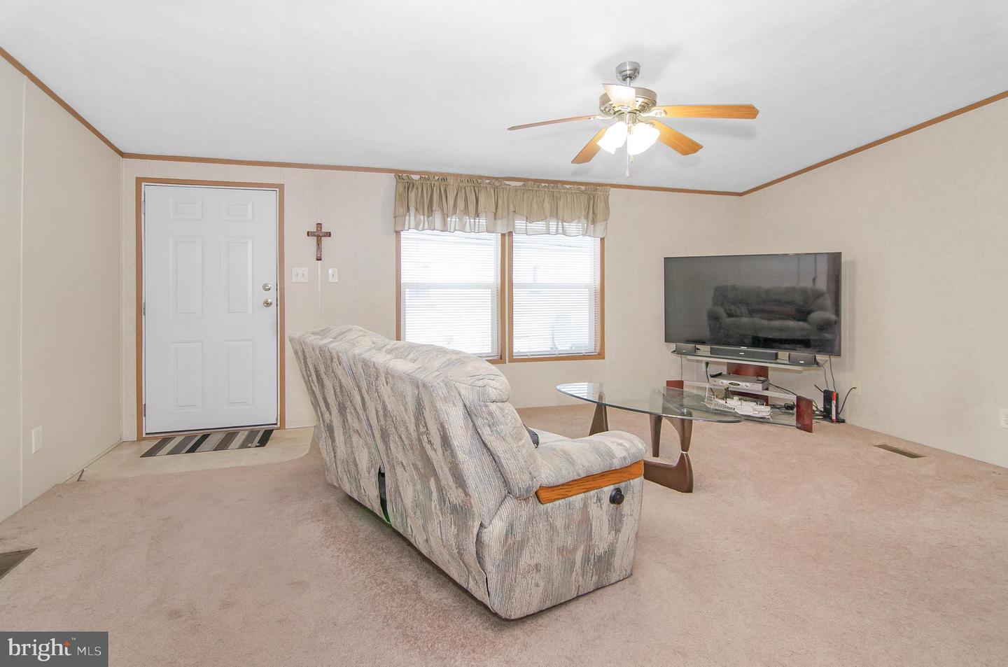 Photo 7 of 22 of 30 Shore Rd mobile home
