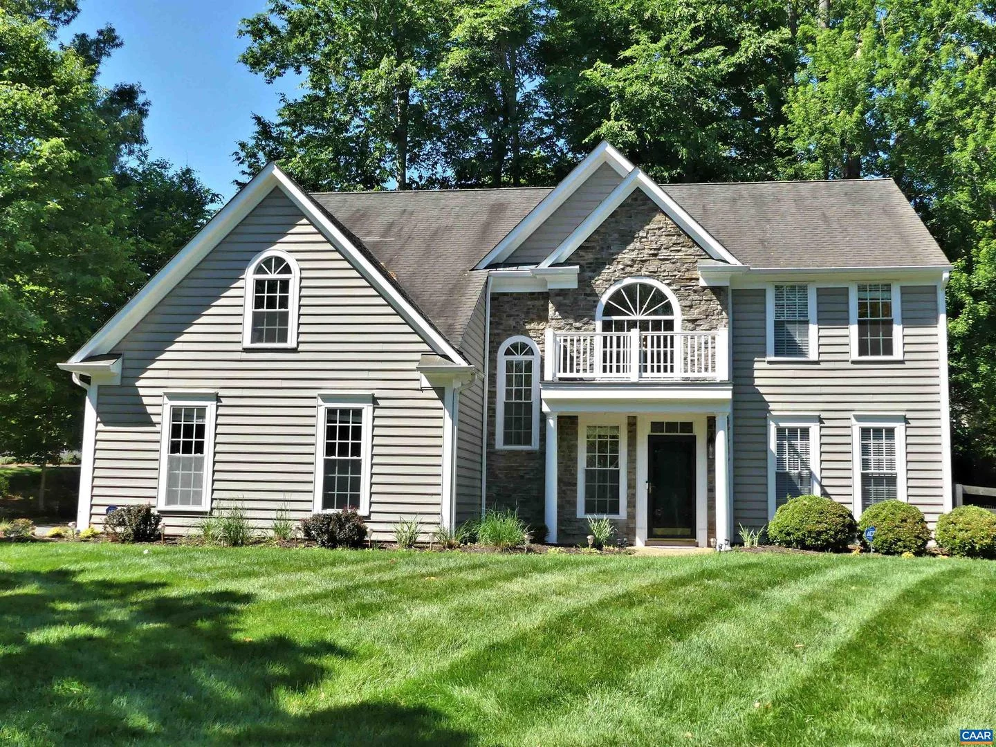 1230 Dunlora Dr