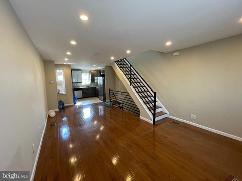 Townhouse in Philadelphia PA 2453 Lee STREET.jpg