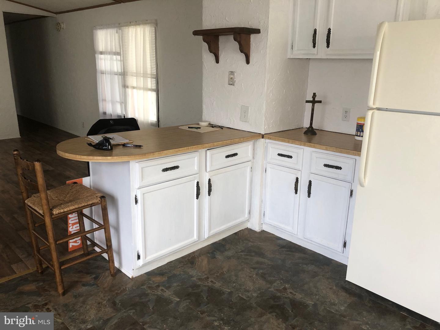 Photo 3 of 12 of 475 Pilgrim Way mobile home