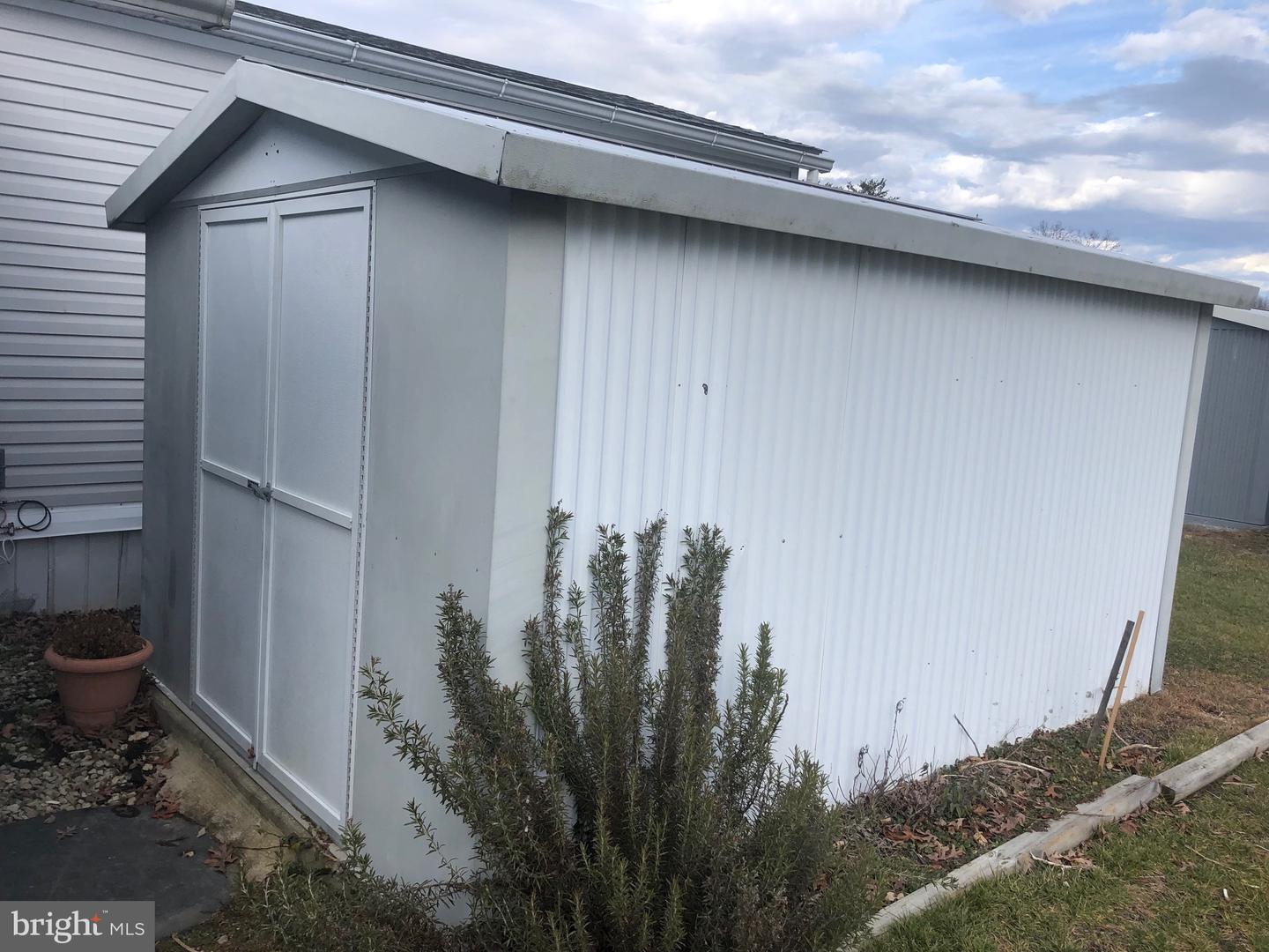 Photo 11 of 12 of 475 Pilgrim Way mobile home