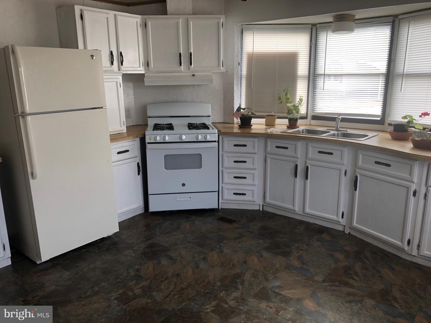 Photo 2 of 12 of 475 Pilgrim Way mobile home