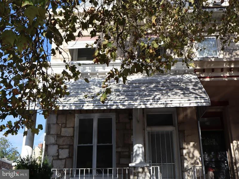 221 W Coulter Street