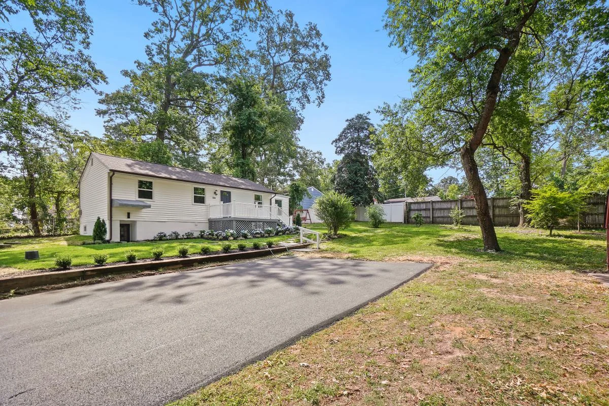 389 Chestnut Trail