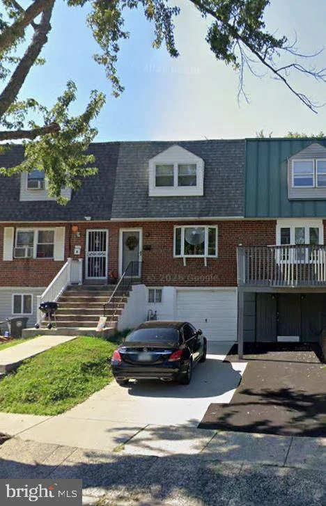 1513 Rainer Road