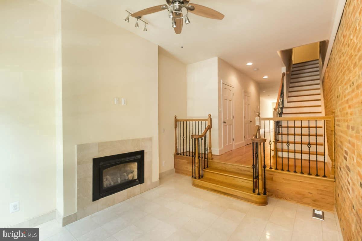 Photo 4 of 33 of 115 E Cross St townhome