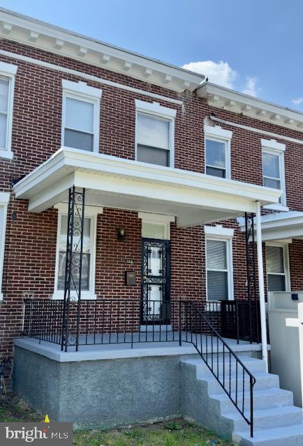 Photo 14 of 14 of 146 S Hilton St townhome