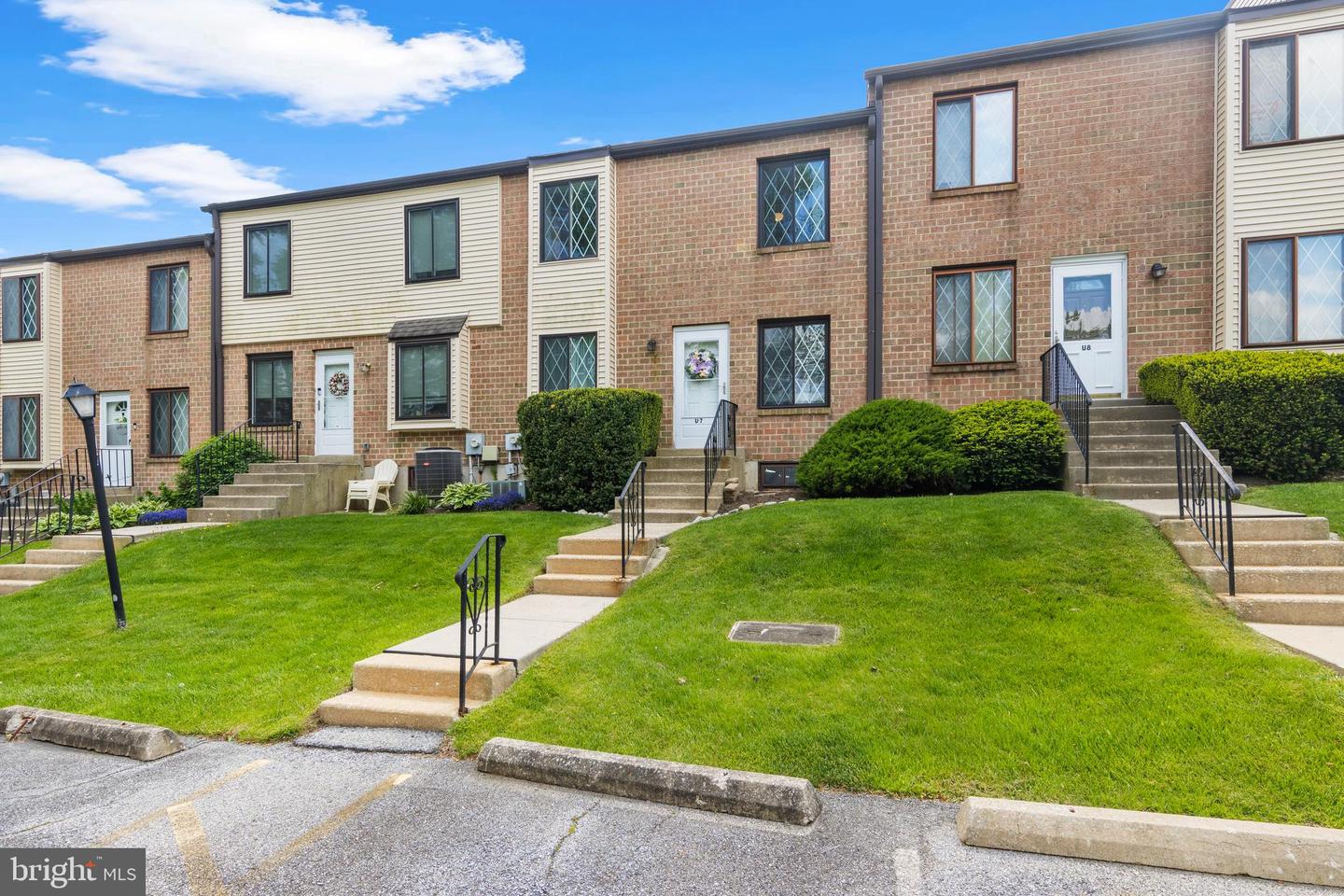 View Brookhaven, PA 19015 townhome