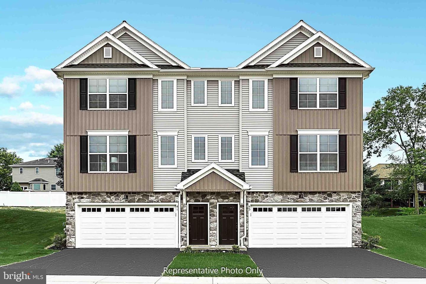 View Carlisle, PA 17013 multi-family property