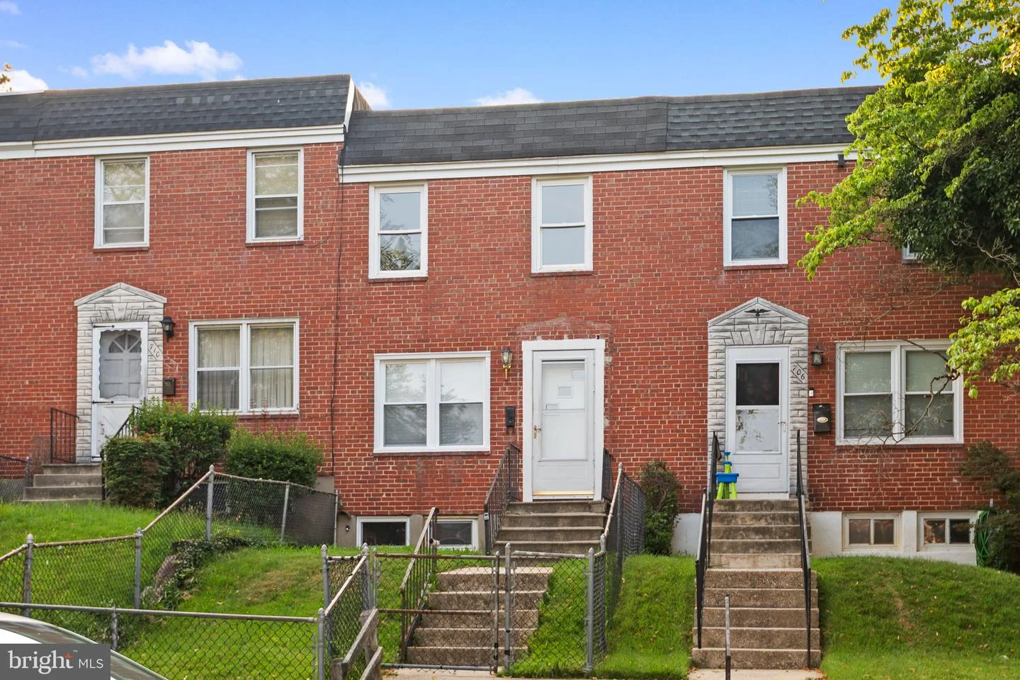 708 Woodington Road Rd S