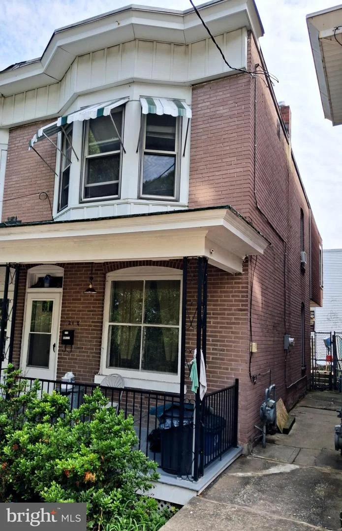 210 S 9th Street