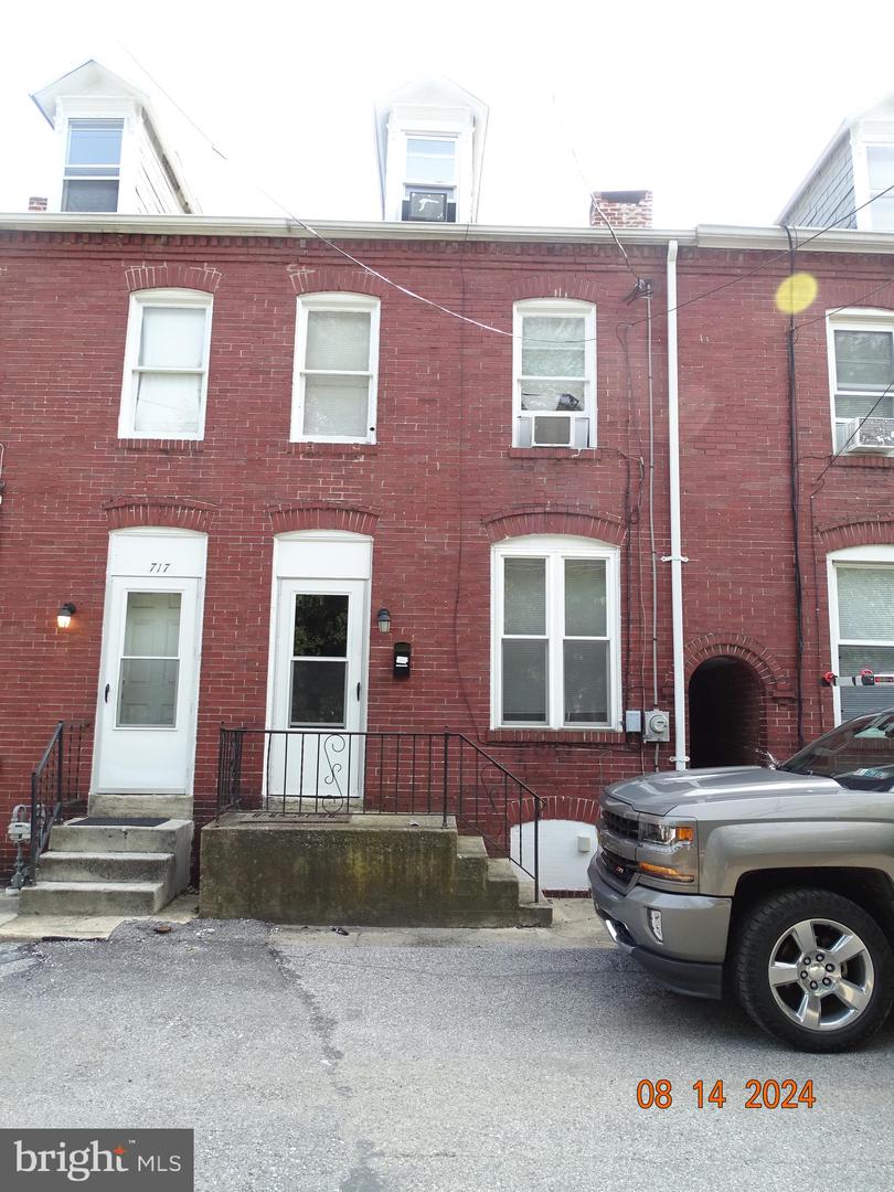 View York, PA 17403 townhome